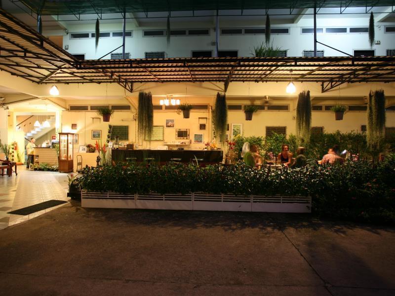 Rajata Hotel Бангкок Екстер'єр фото